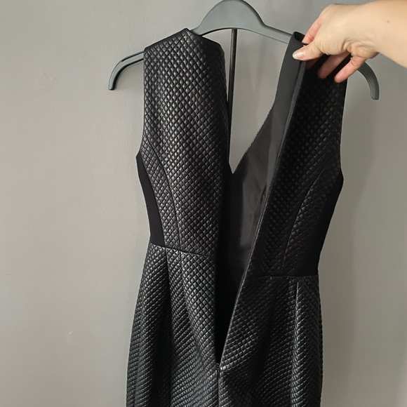 Black BCBG cocktail dress - Picture 6 of 7